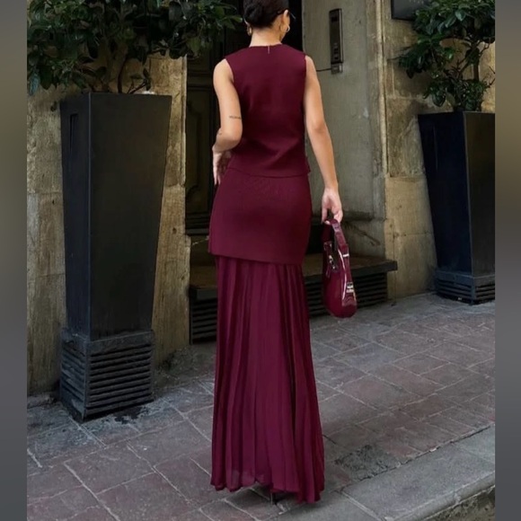 Zara NWT burgundy drop waist double layered underlay mixed pleated knit skirt - Picture 2 of 15